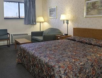Travelodge By Wyndham Great Bend Экстерьер фото
